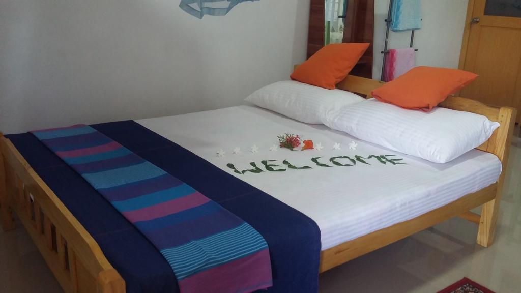 Oceanic White House Hotel Nilaveli Exterior photo
