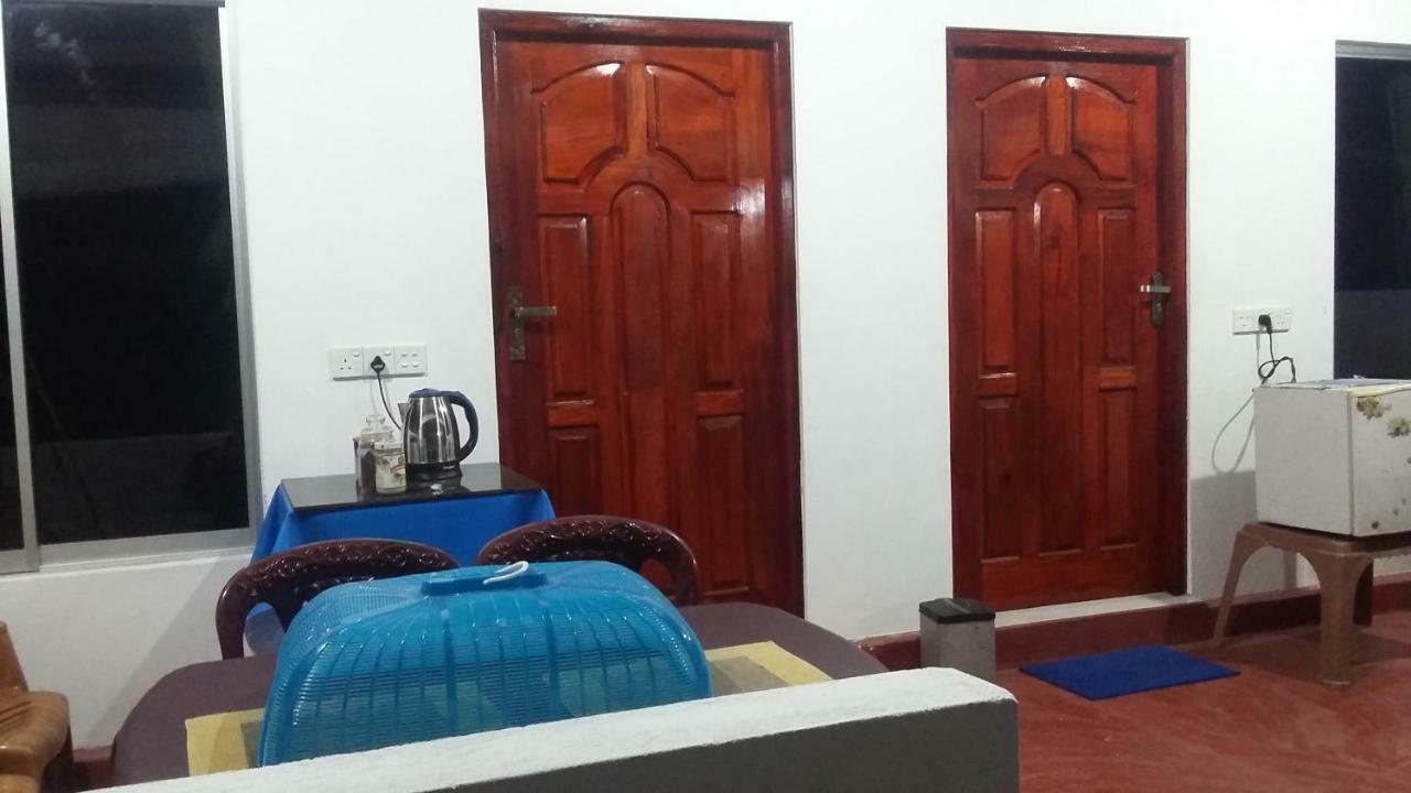Oceanic White House Hotel Nilaveli Exterior photo